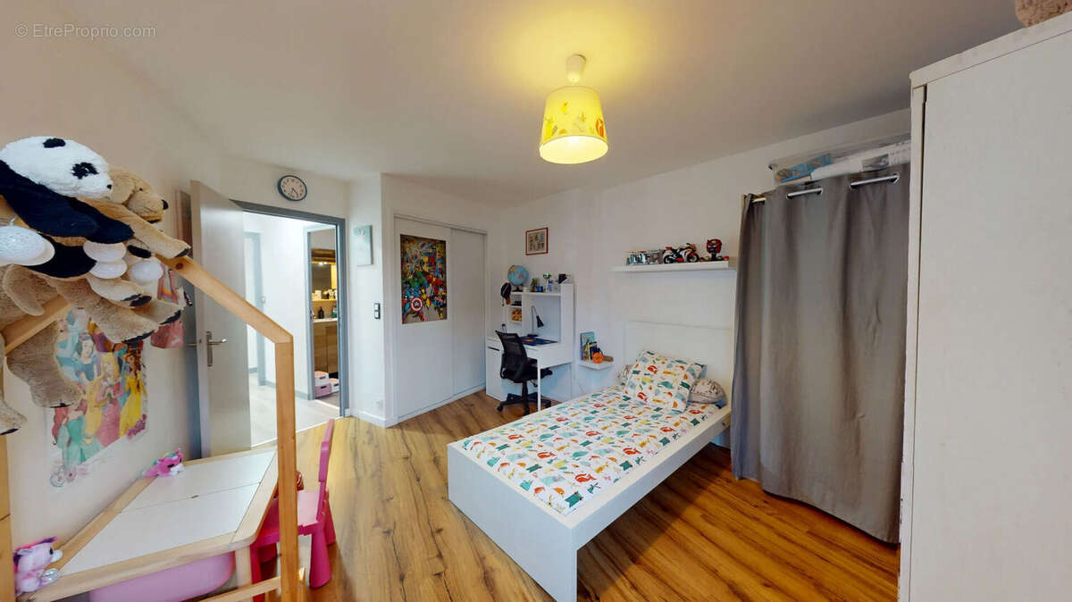 Appartement à VIZILLE