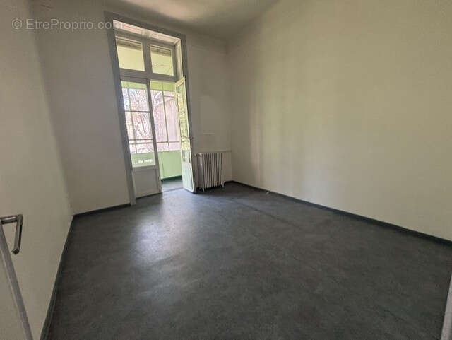 MONTPELLIER Rue Maguelone  C.V appart F6 de 128 m2 + cave 15 m2 - photo 6