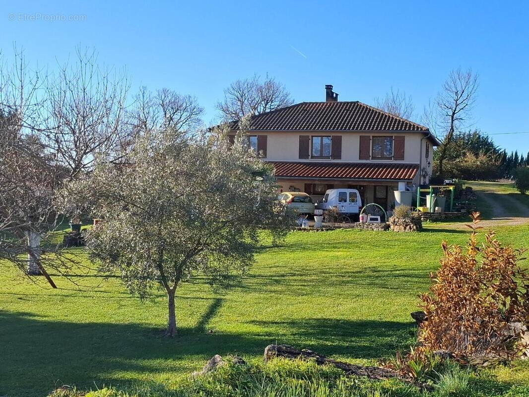 Maison 184 m² à Capdenac  - photo 1