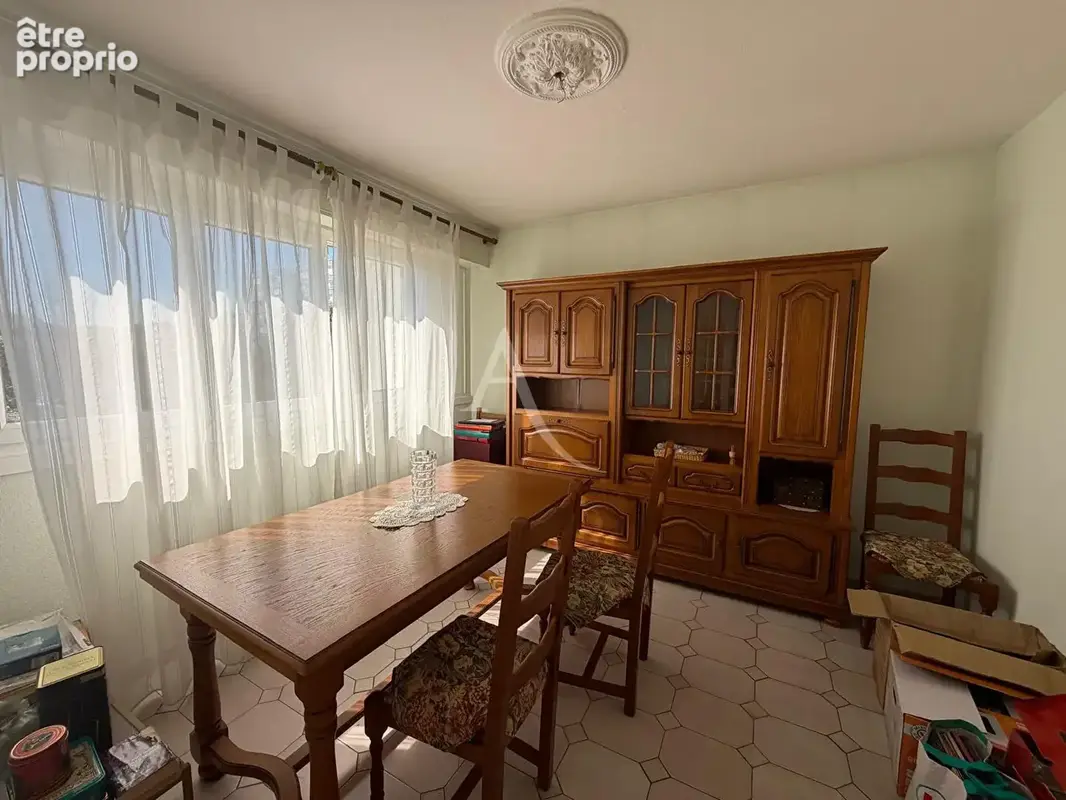 Appartement T4 de 87 m² avec terrasse, 2 caves + stationnement - photo 5