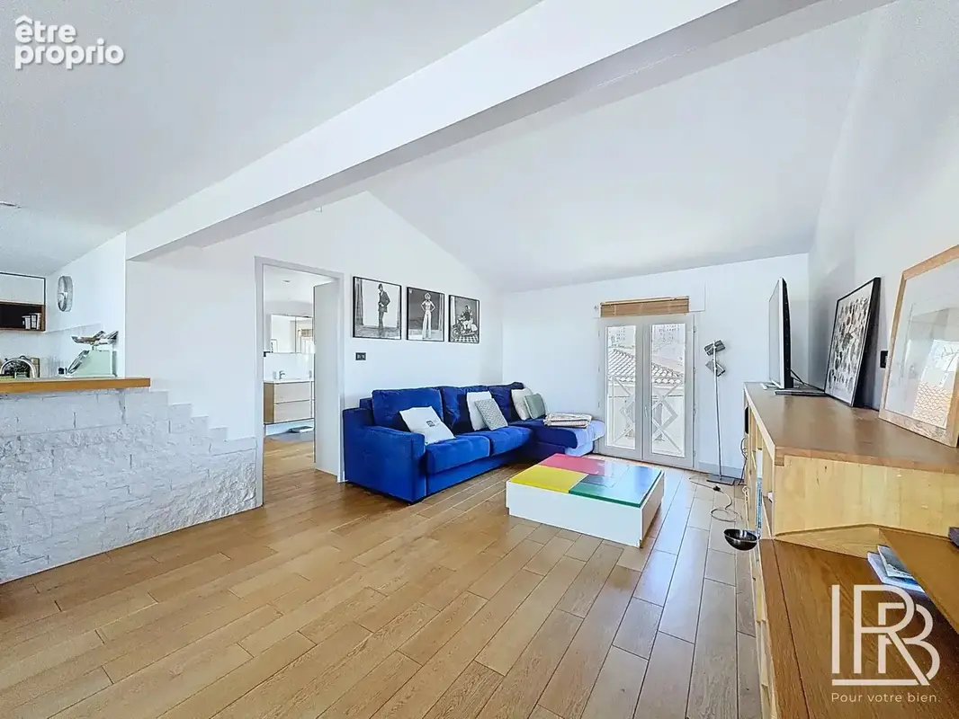 Duplex dernier étage – terrasse vue mer – endoume - photo 5