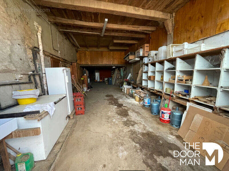 Maison à DAMMARTIN-SUR-MEUSE