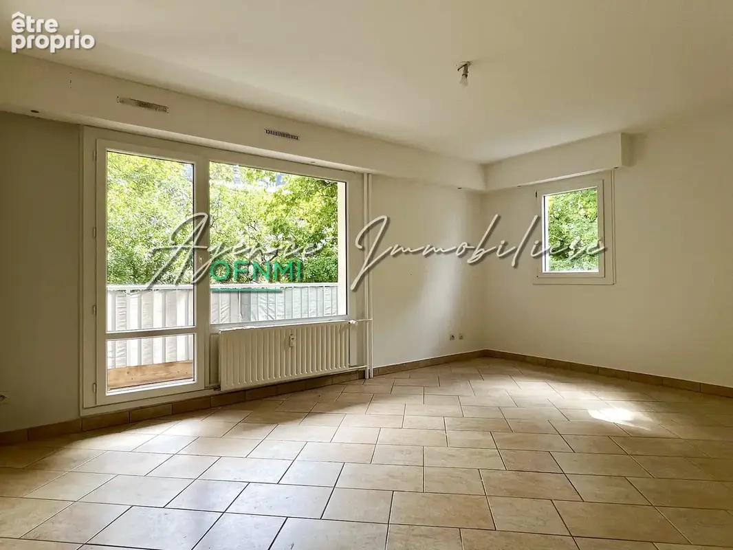 St étienne, la résidence du parc, élégant t5 avec balcon, cave et places de parking privatives. - photo 7