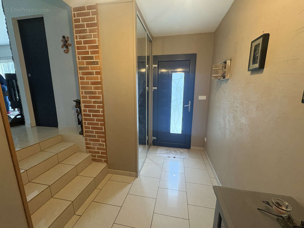 Maison à MONTAIGU-DE-QUERCY