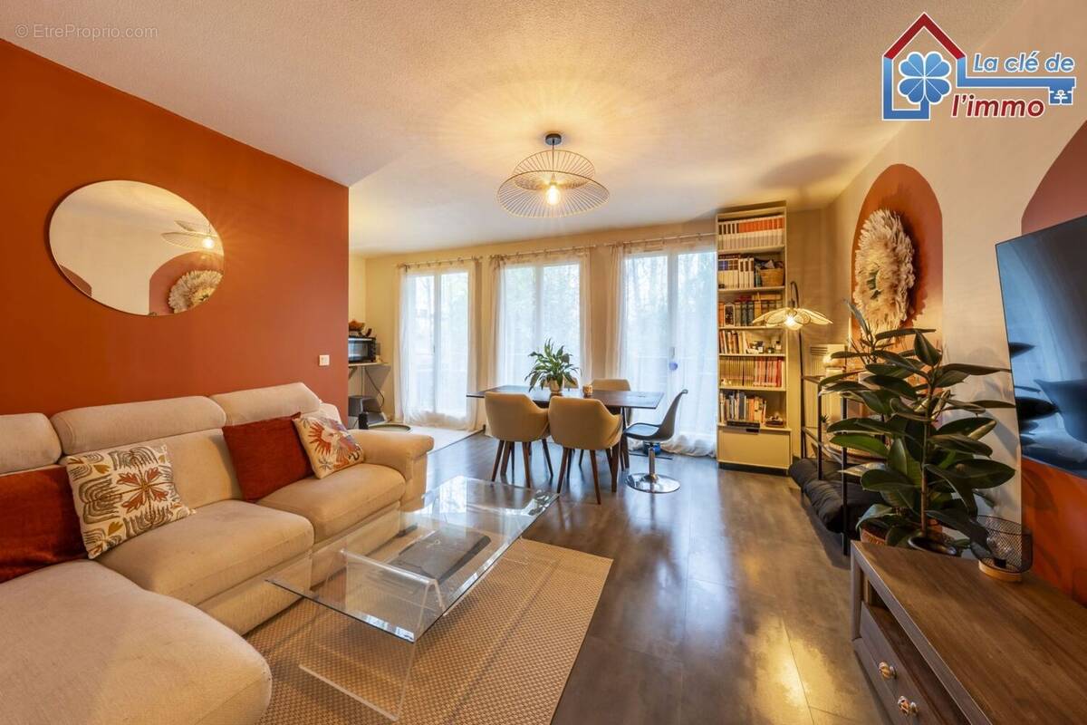 Appartement à MOISSY-CRAMAYEL