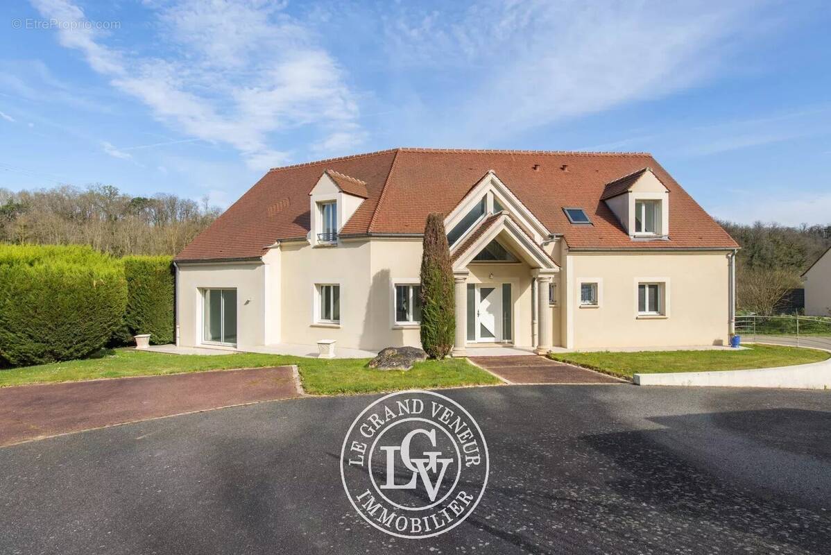 Maison à FONTAINEBLEAU
