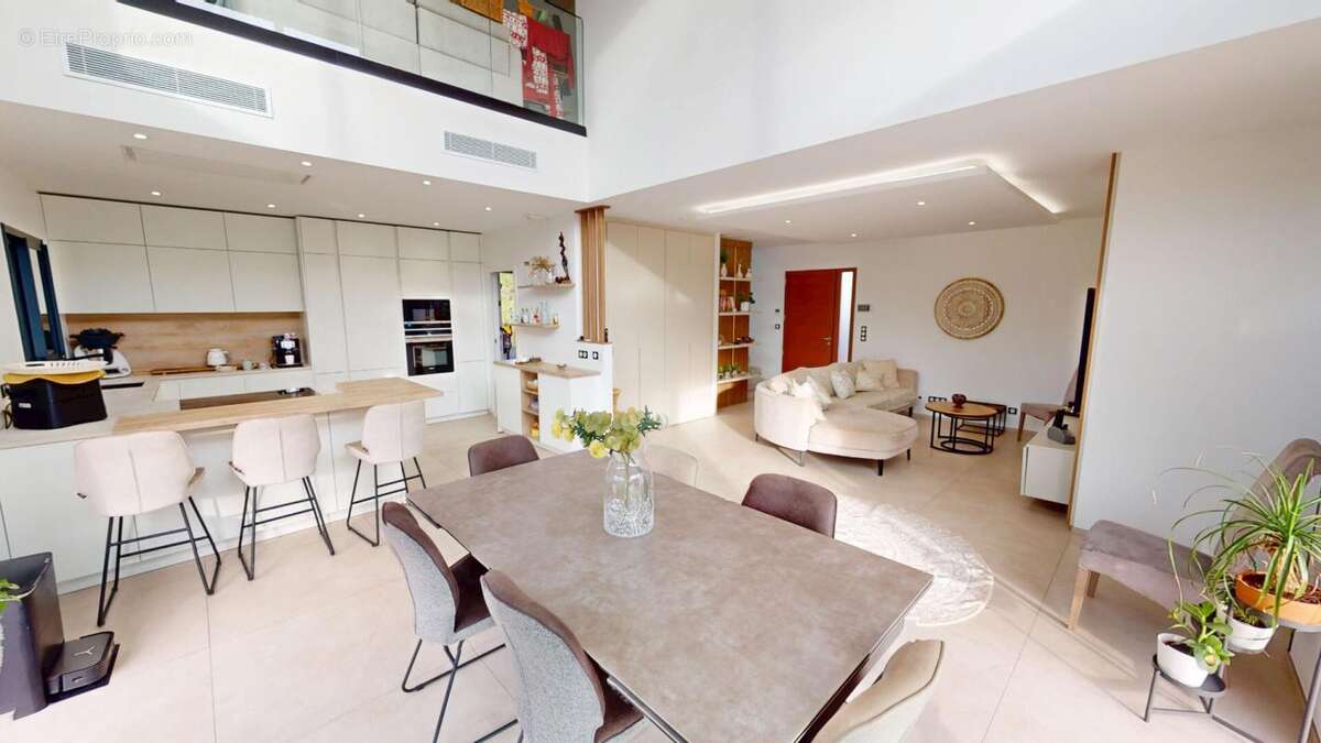Maison à LA MOTTE