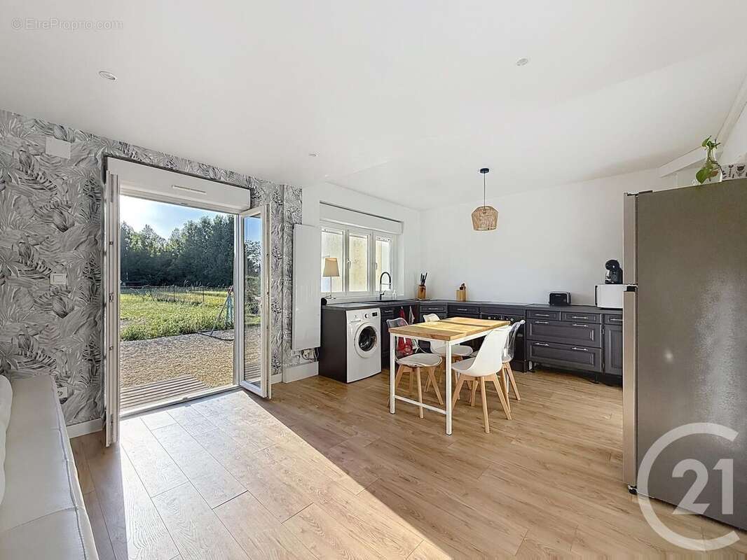 Maison à ETRELLES-SUR-AUBE