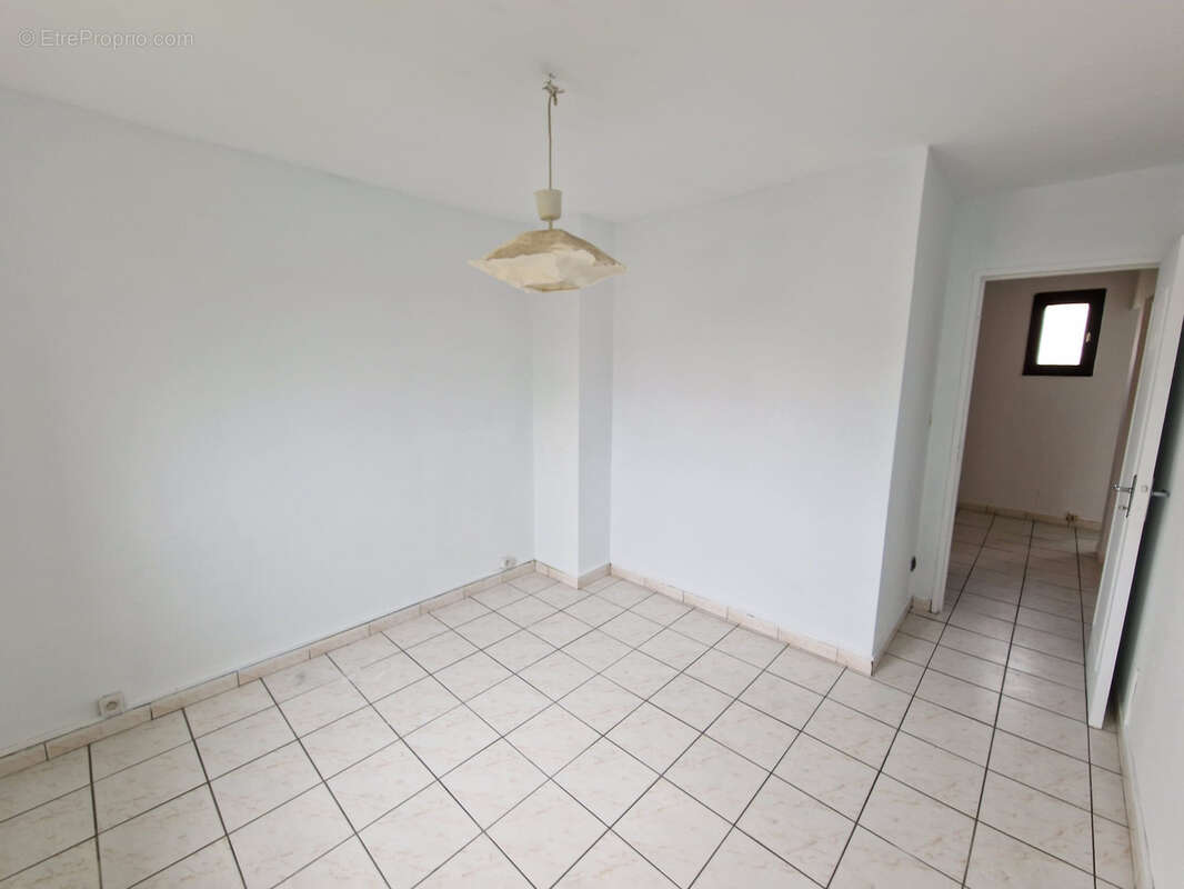 Maison à VILLEMOUSTAUSSOU