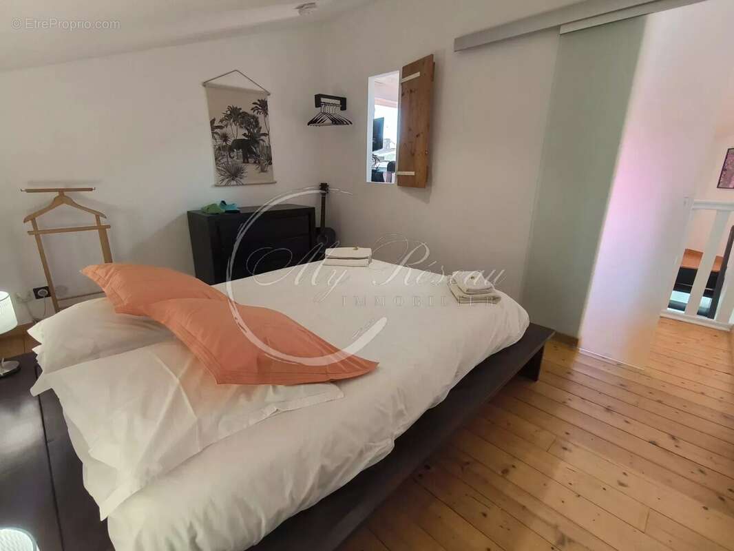 Appartement à ESCALES