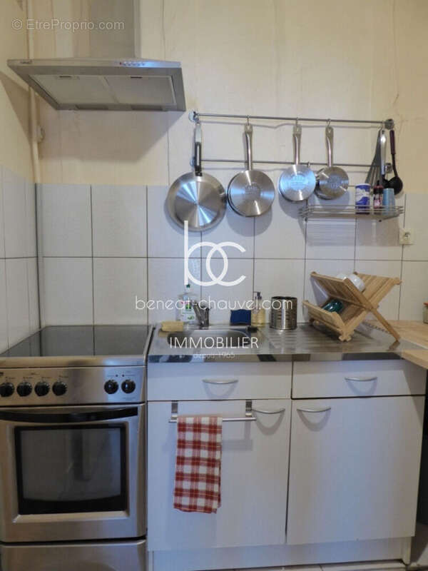 Appartement Vannes 1 pièce(s) 34 m2 INTRAMUROS avec coin nuit séparé - photo 4