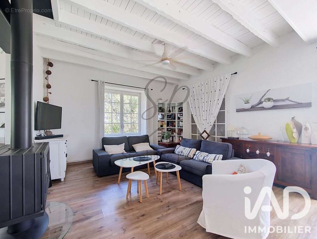 Maison 170 m² à Puylaroque  - photo 4