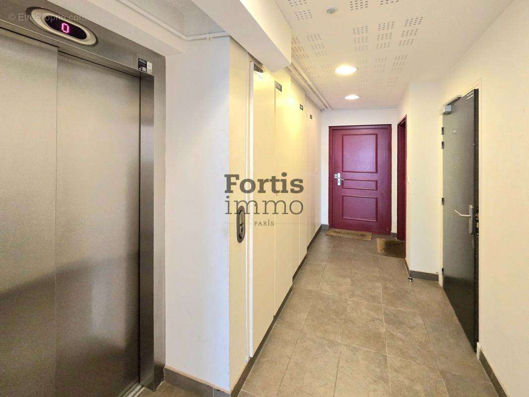 Appartement à PARIS-18E
