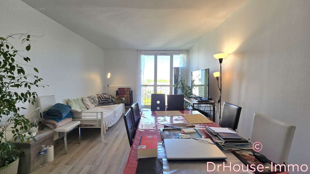 Appartement à LA COURNEUVE