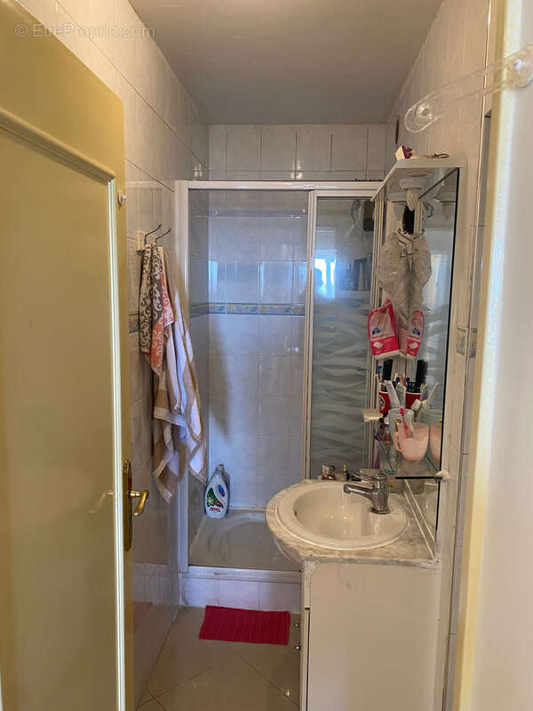 Appartement à PARIS-20E