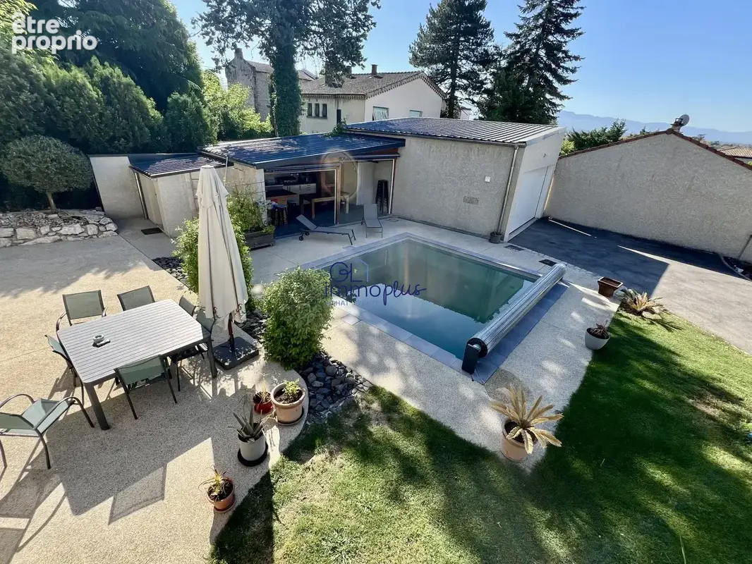 Photo Maison à Mours-Saint-Eusebe au prix de 425 000€