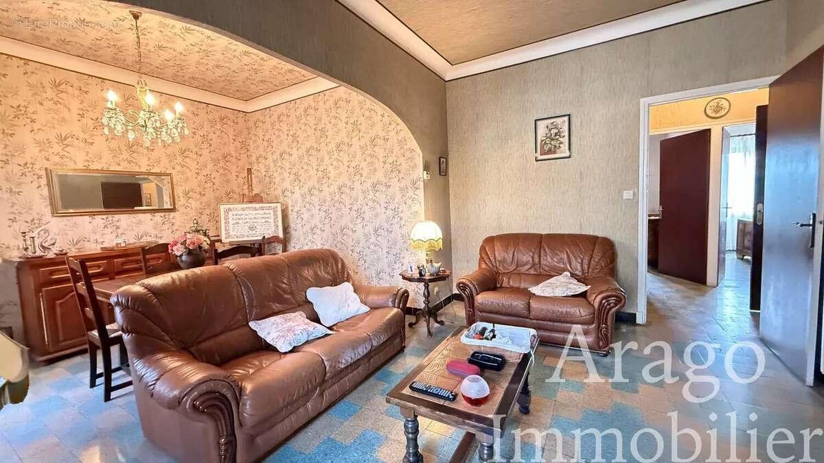 Maison à PEYRESTORTES