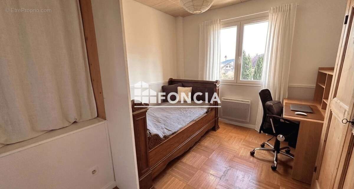 Propriété ensemble de 2 maisons  dont une annexe indépendante Chalet LAMBERSENS  -à moins de 10 mn du Lac d'Annecy 11 Pièces •   - photo 15