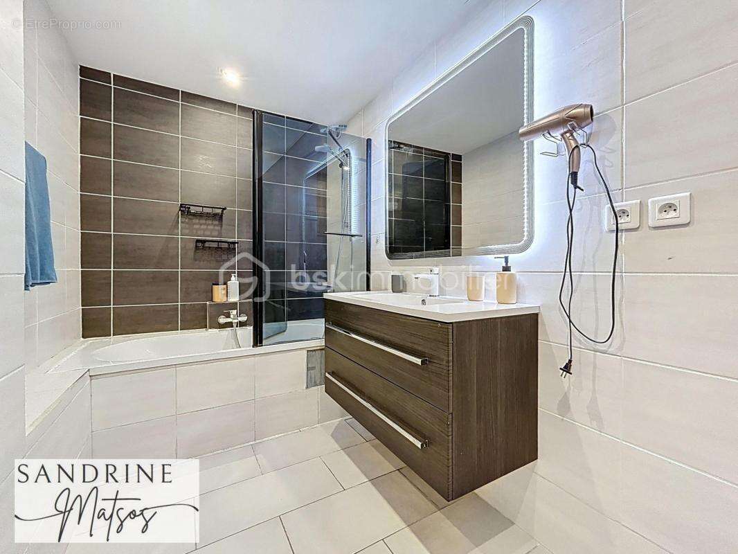 Appartement à CHARVIEU-CHAVAGNEUX