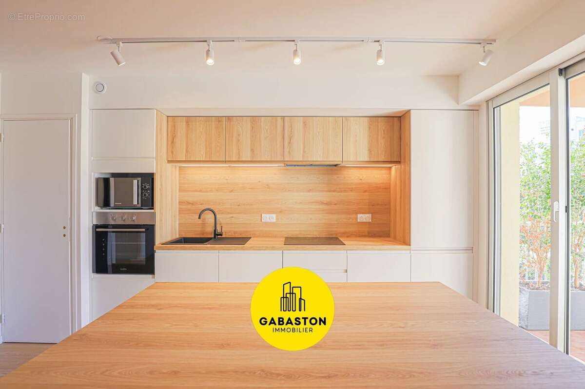 Appartement à MARSEILLE-8E