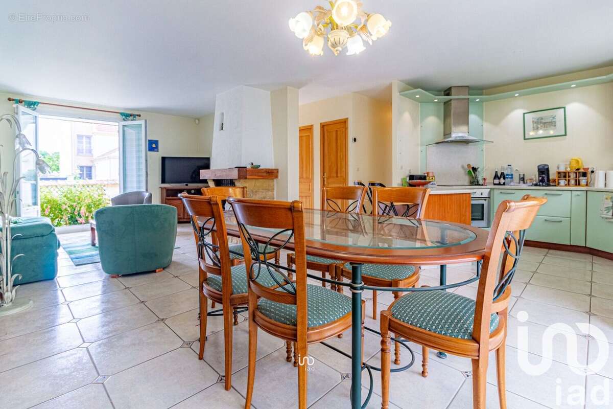 Photo 2 - Maison à LES CLAYES-SOUS-BOIS