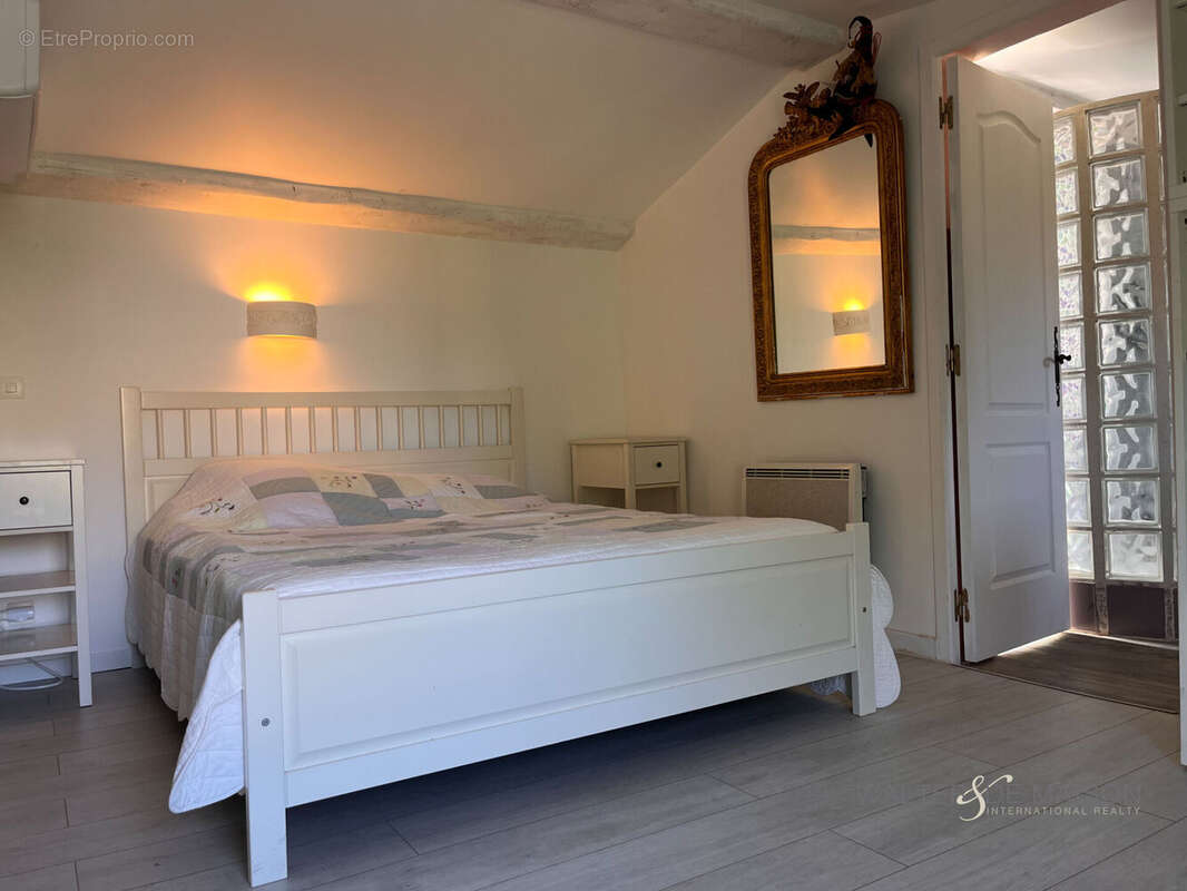 Maison à CARQUEIRANNE