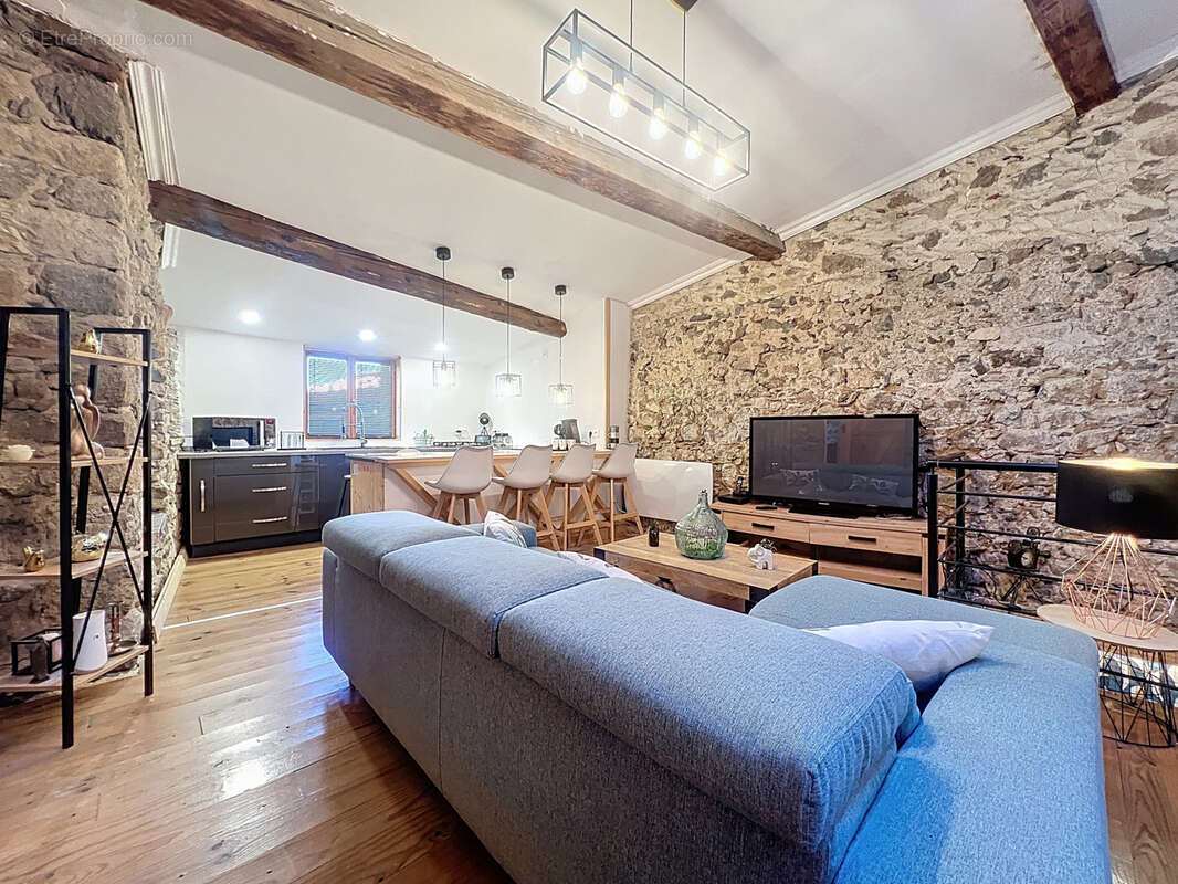 Coup de cœur à Tarerach : maison rénovée alliant pierre et modernité - photo 5