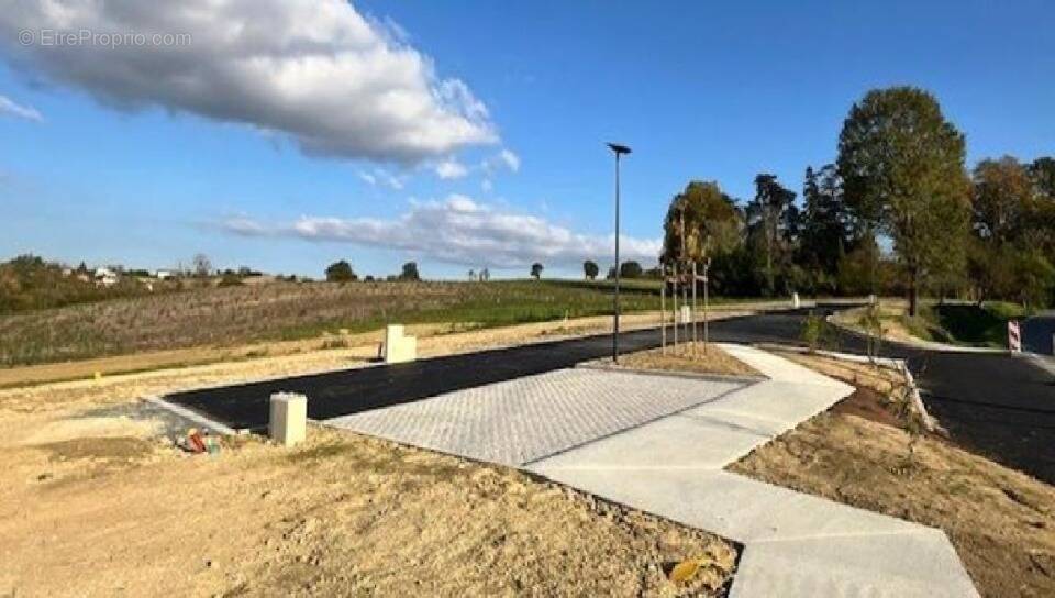 Terrain à SAINT-MARCEL-PAULEL