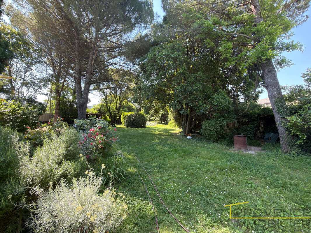 Maison à MONTELIMAR
