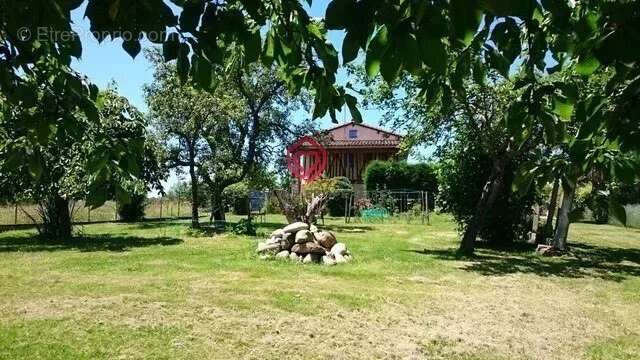 Longère avec dépendances et vue Pyrénées - photo 10