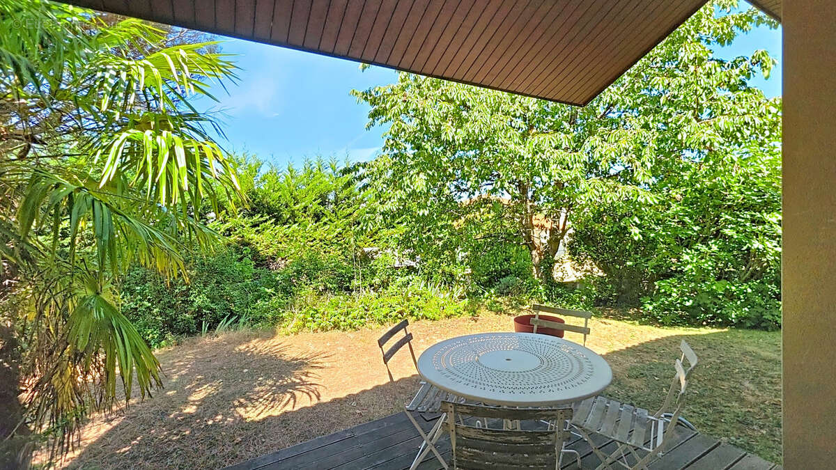 MIREFLEURS - Pavillon 124 m2 avec garage sur 773 m2 de terrain - photo 2