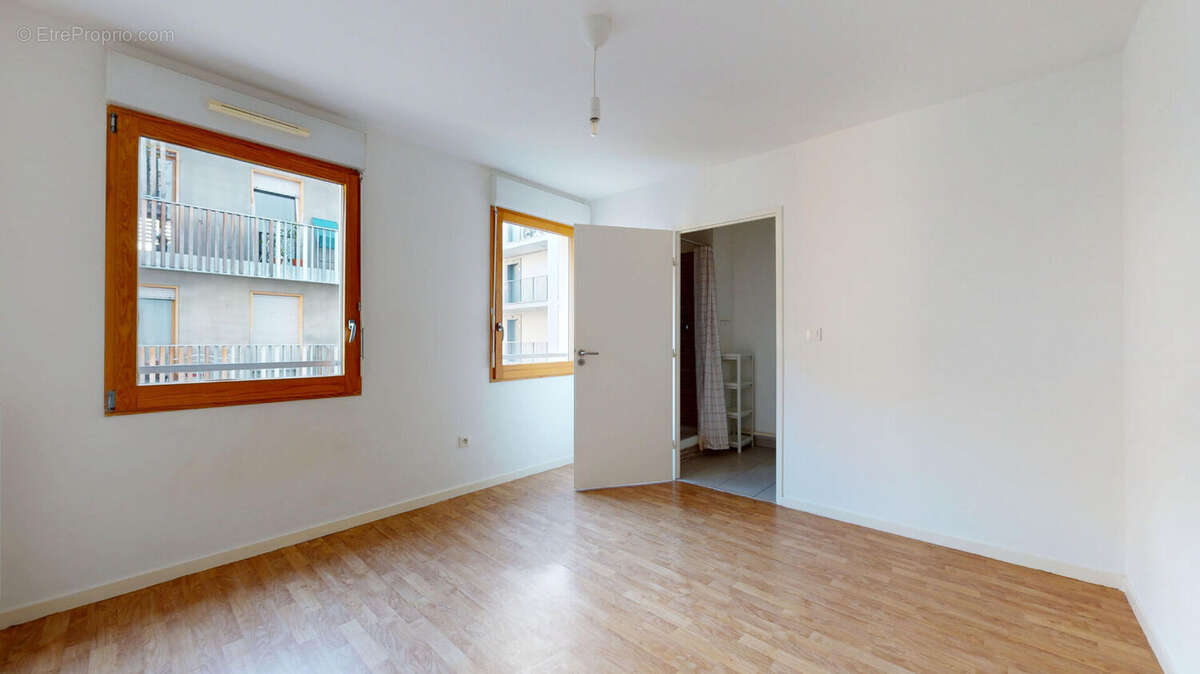 Appartement à L'ILE-SAINT-DENIS