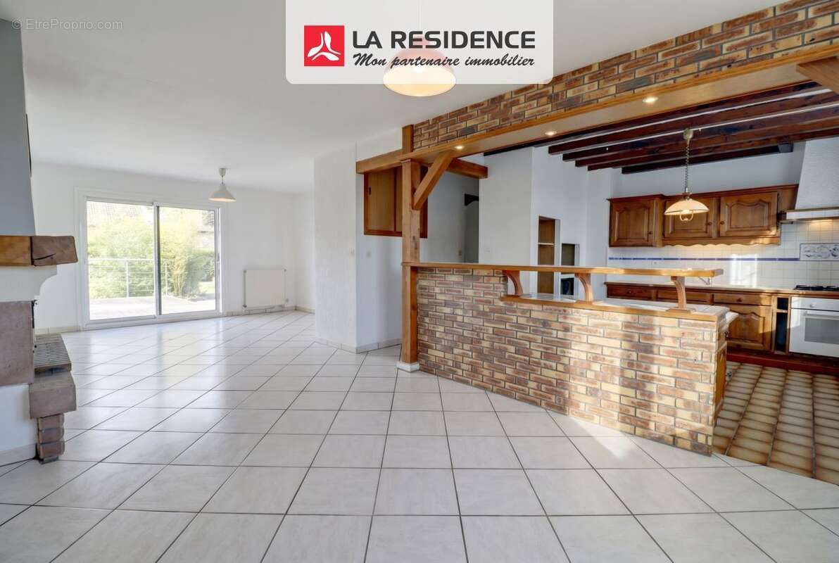 Maison 102 m² à Saint-Pierre-Du-Vauvray  - photo 2