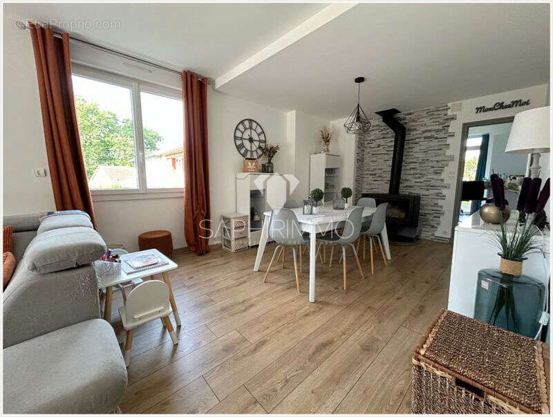 Maison à DAMPNIAT