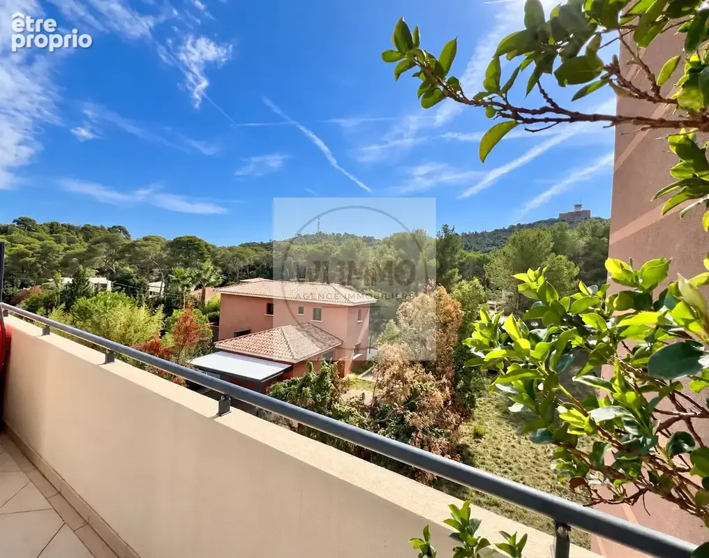 Appartement T3 avec terrasse et garage - photo 4