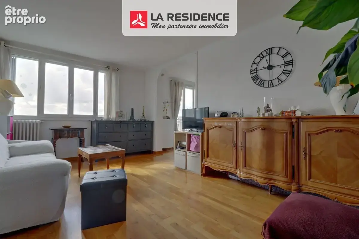 Photo Appartement à Saint-Germain-En-Laye au prix de 325 000€