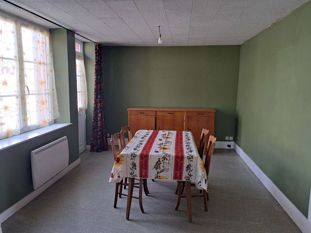 Maison à SAINT-CALAIS