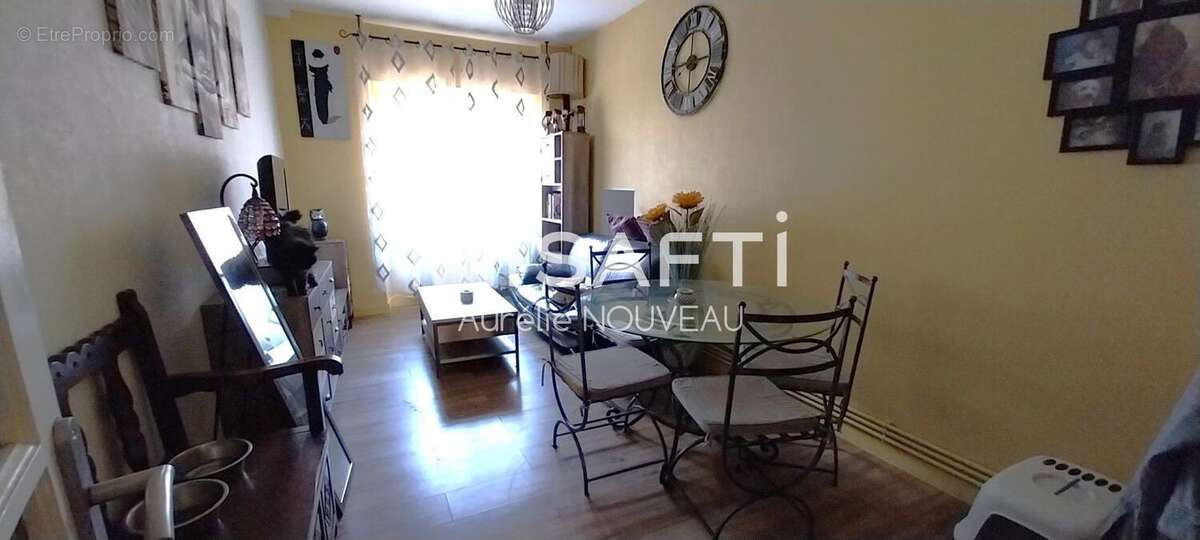 Photo 2 - Maison à AIGUEPERSE