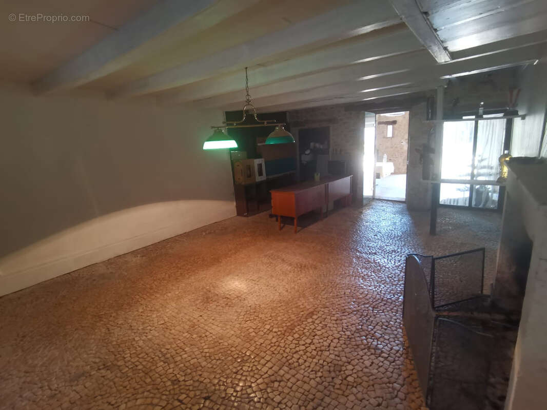 Maison à CHASSENEUIL-SUR-BONNIEURE