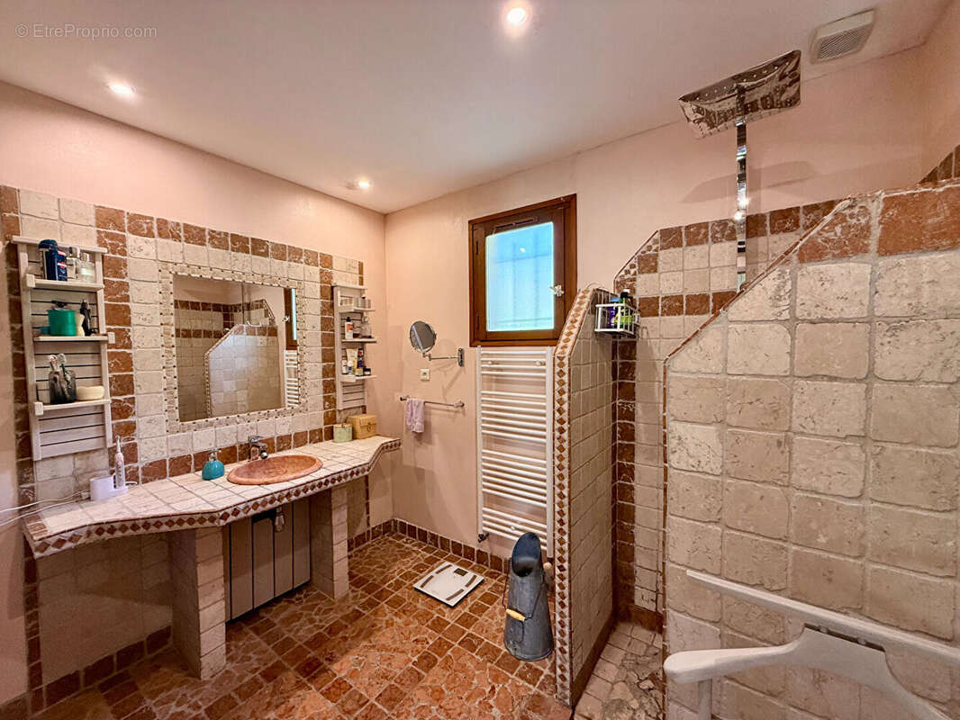 Maison à POURRIERES