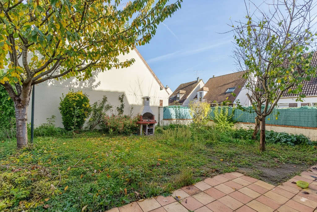 Maison à LES MUREAUX