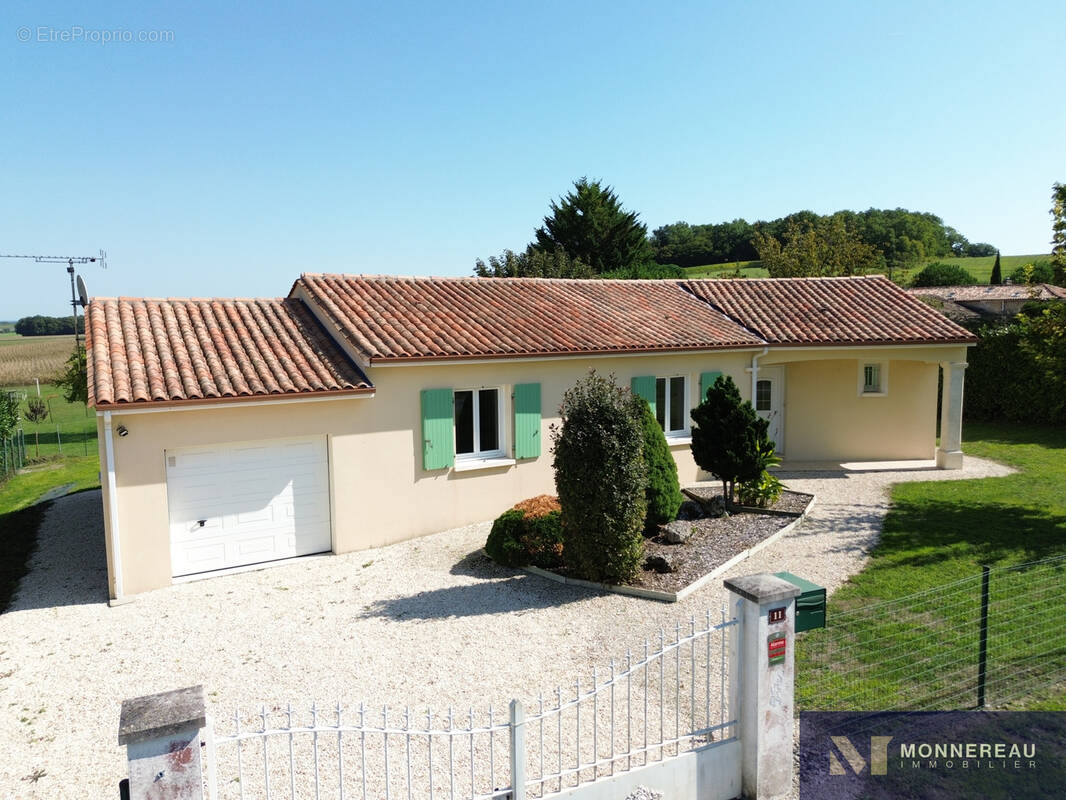 Maison à REIGNAC