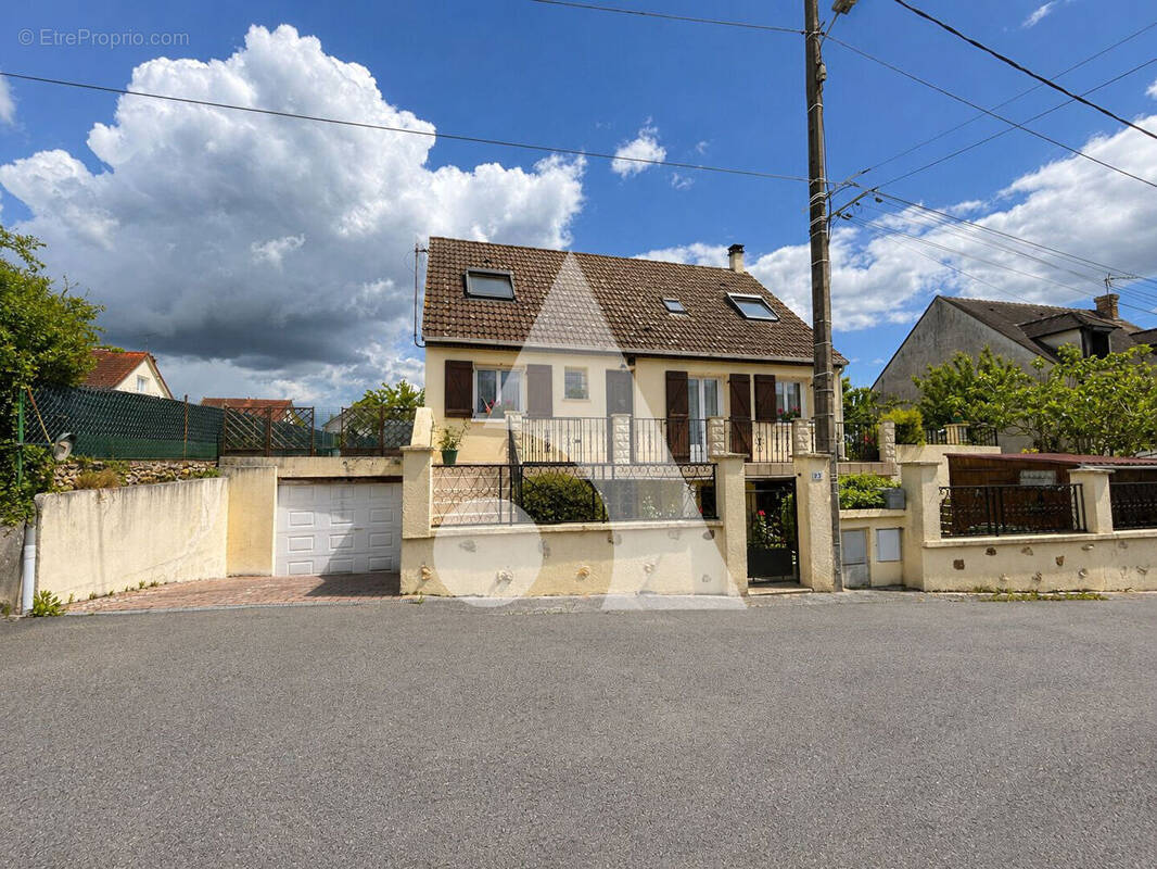 Maison à COULOMMIERS