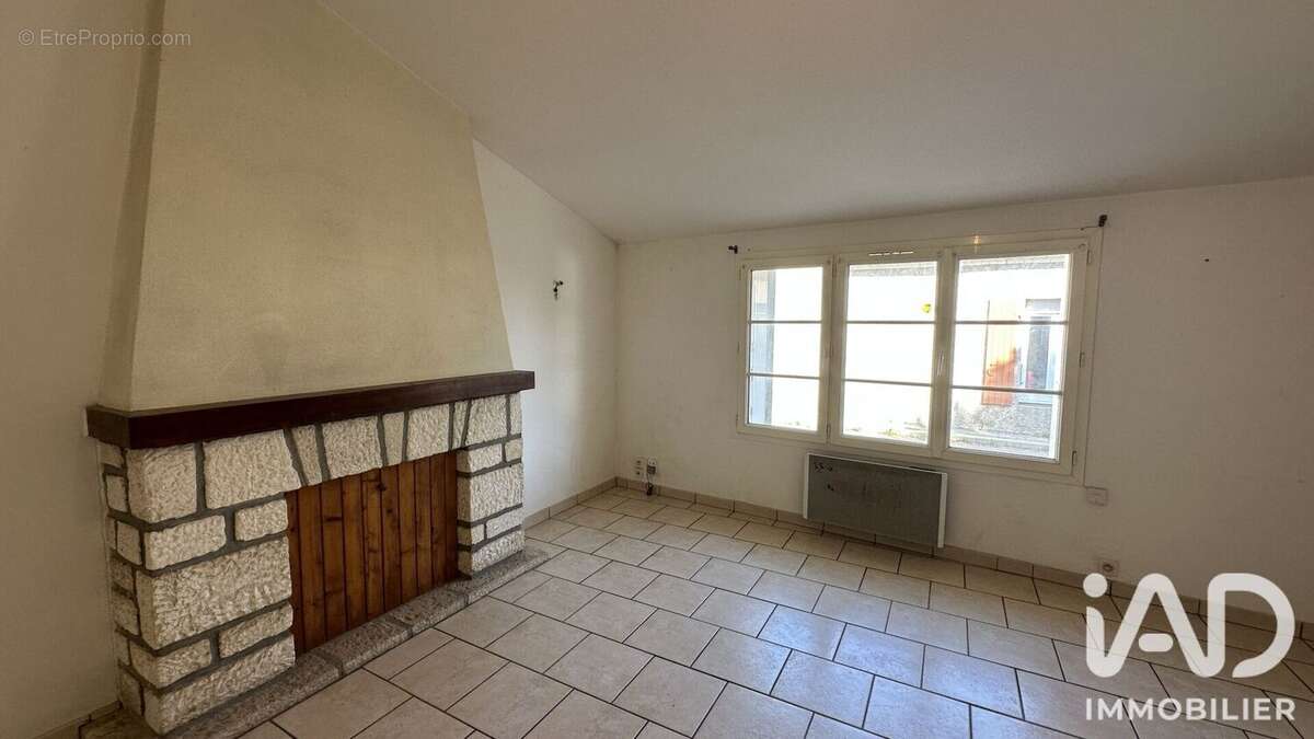 Maison 56 m² à Angles  - photo 3