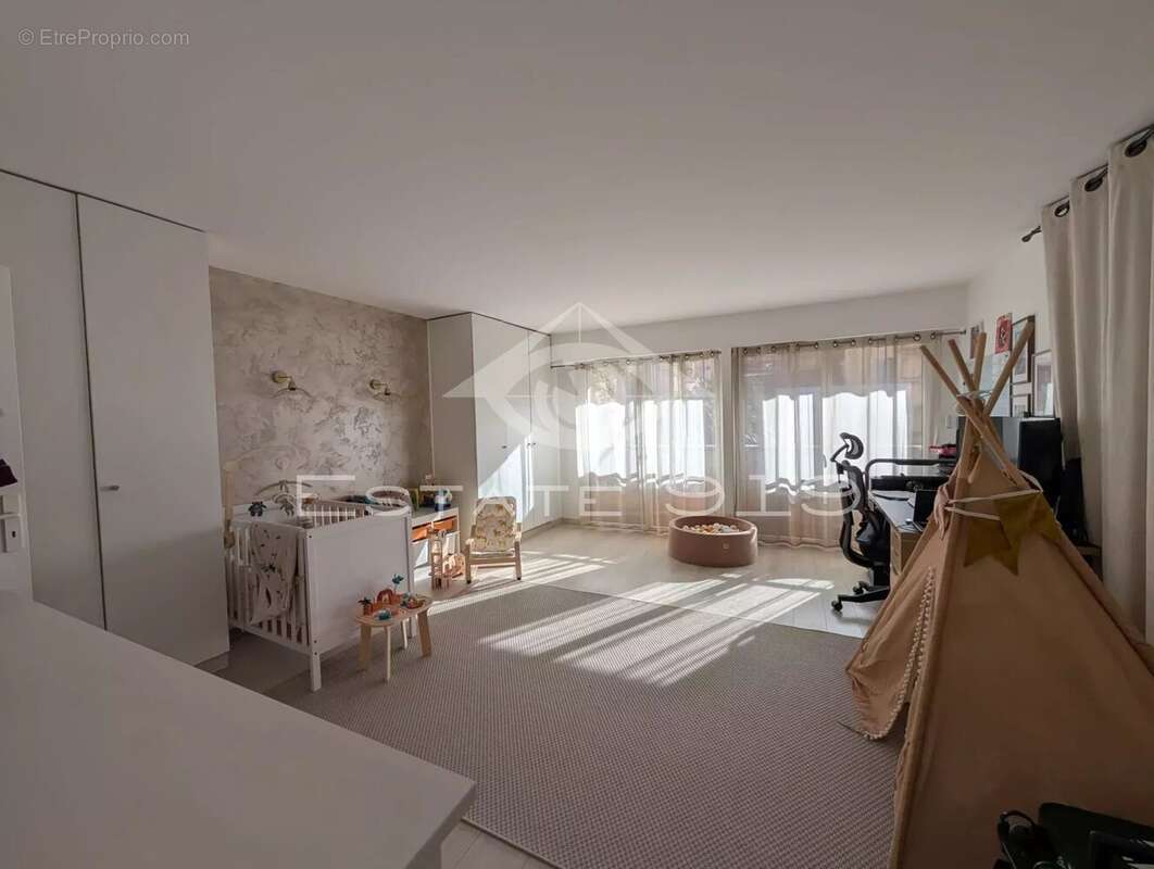 Appartement à LE CANNET