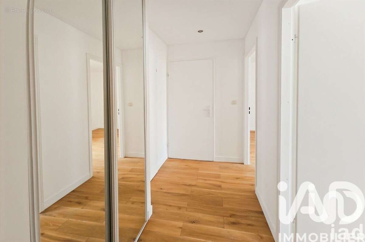 Photo 8 - Appartement à SURESNES