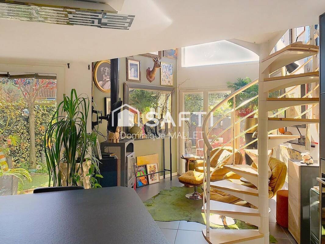 Photo 1 - Maison à CAISSARGUES