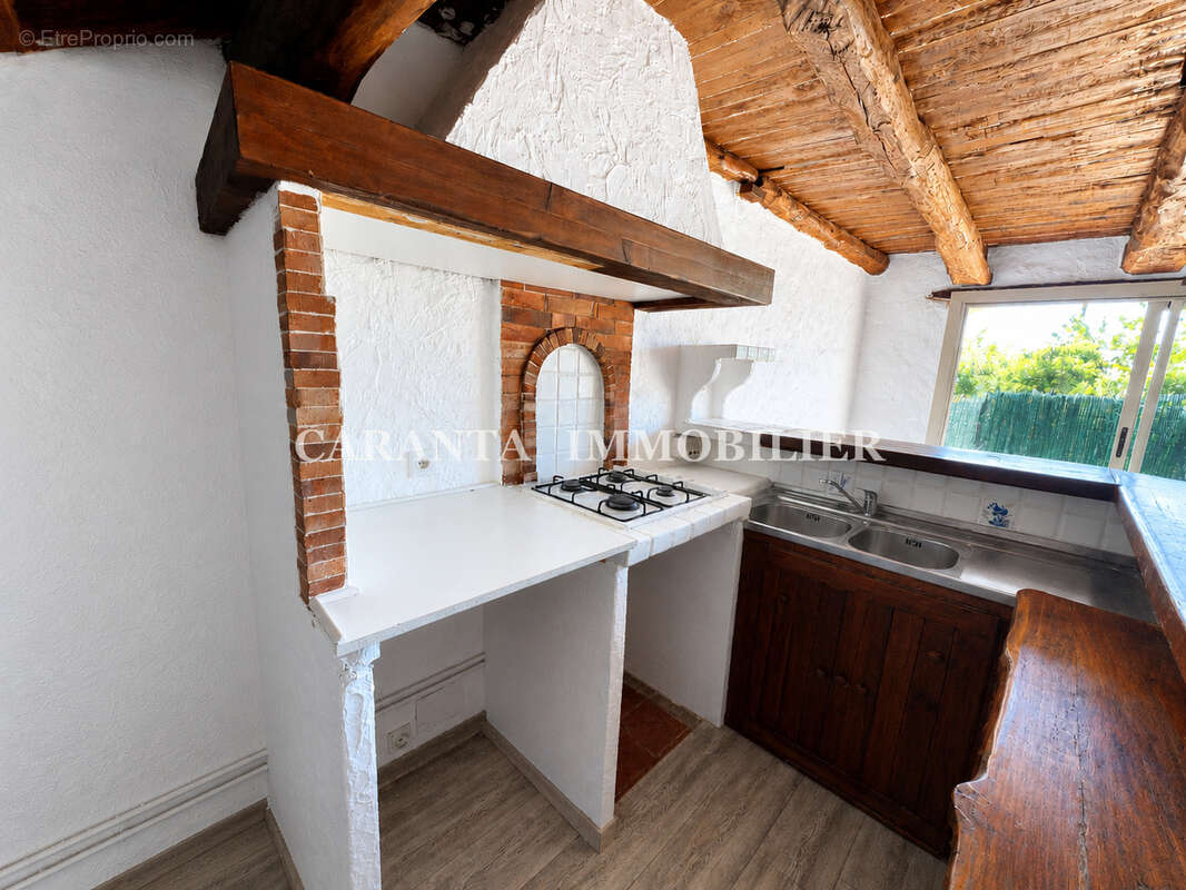 Vente Mazet 4 pièces 3 niveaux Grimaud avec Parking et jardin - photo 2