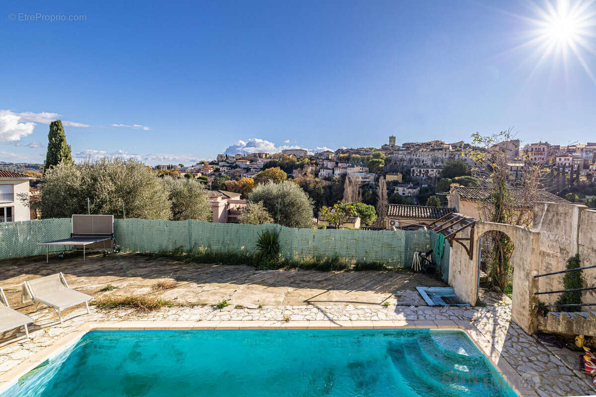 Maison 166 m² à Vence  - photo 8