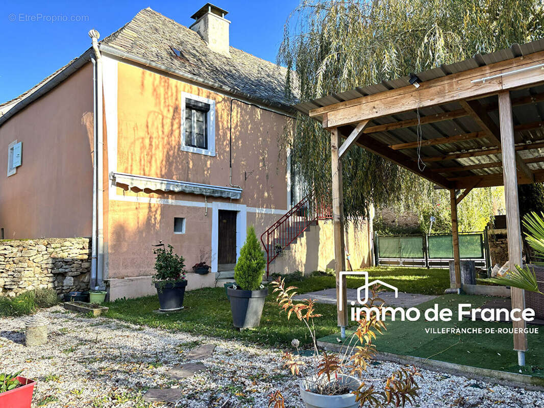 Maison à ANGLARS-SAINT-FELIX